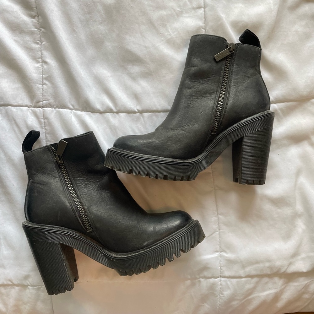 DR MARTENS MAGDALENA